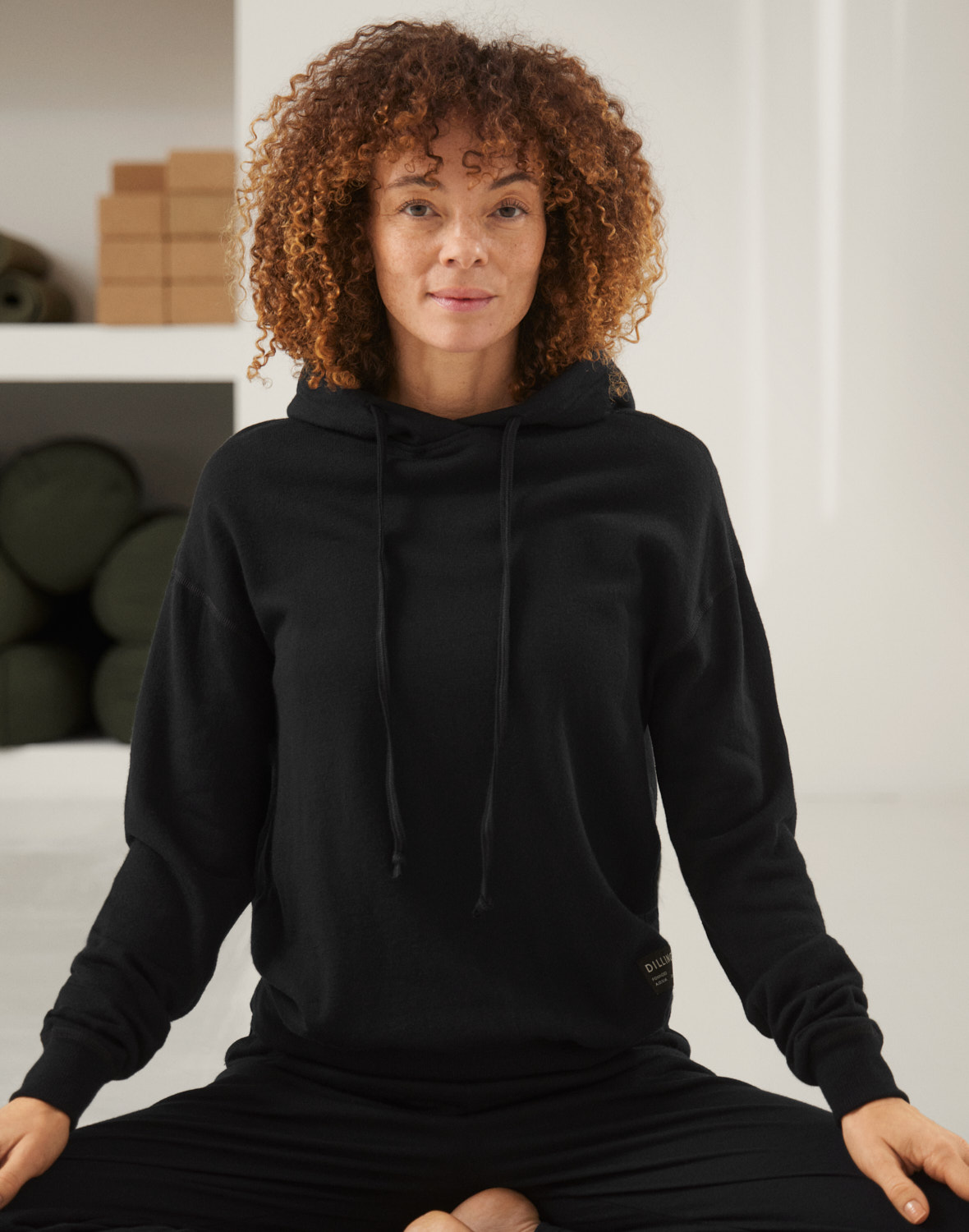 hoodie-damen-schwarz-266qtb-1.jpg